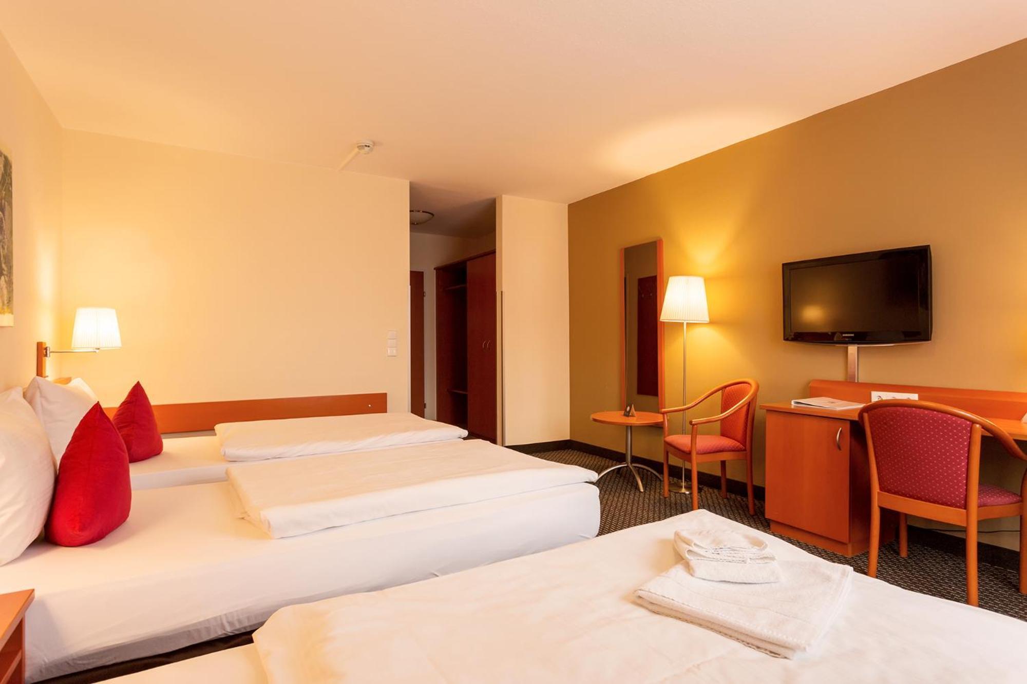 Central Hotel Loewen Feldkirch Szoba fotó